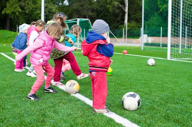 Pesten tijdens het sporten in een team